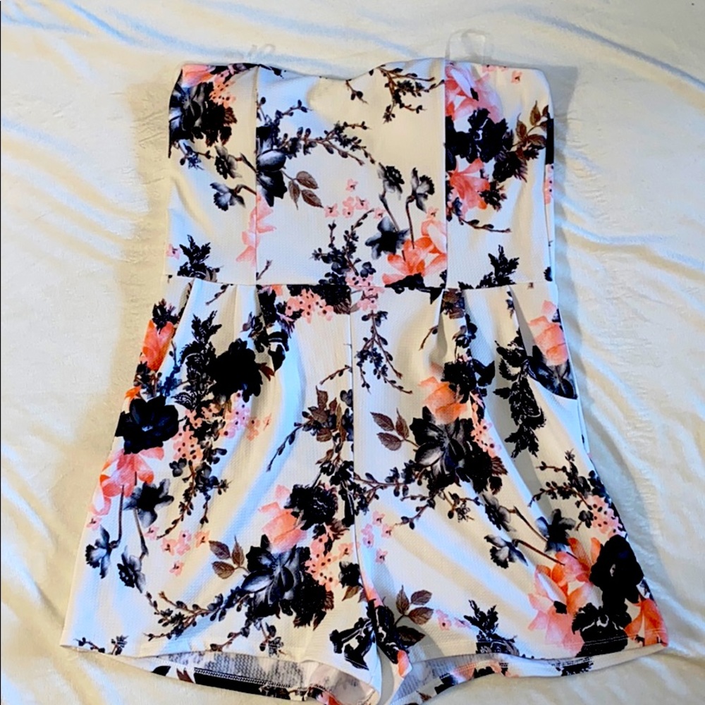 🌸B&W PINK ROMPER🌸